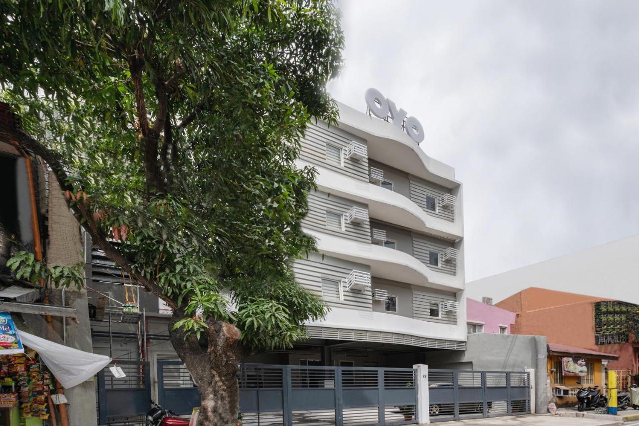 OYO 515 Finnex Hotel Mandaluyong Buitenkant foto
